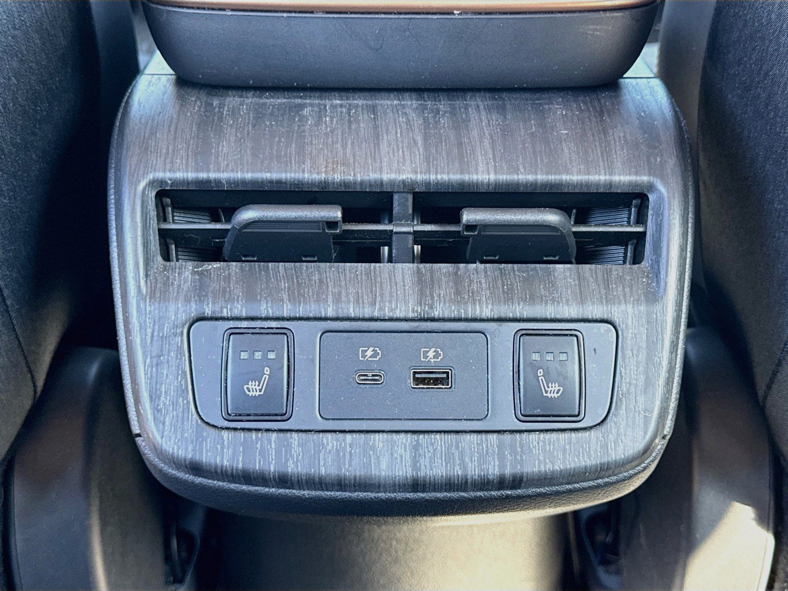 Used 2023 Nissan Ariya FWD image 25