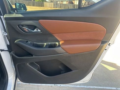 Used 2021 Chevrolet Traverse High Country image 33