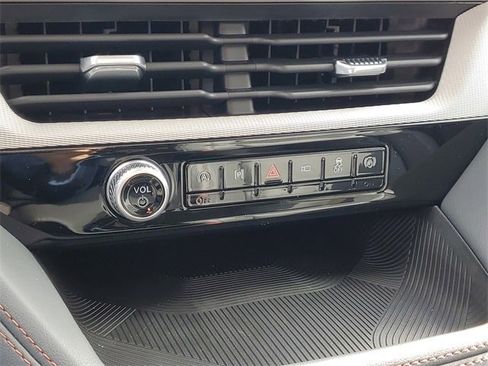 New 2025 Ford Explorer Active w/ Active Comfort Package image 28