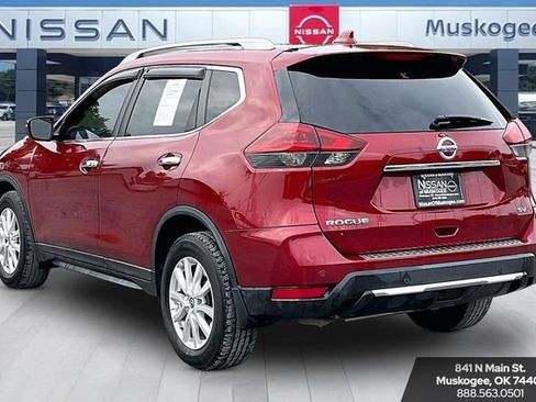 Used 2019 Nissan Rogue SV FWD image 4