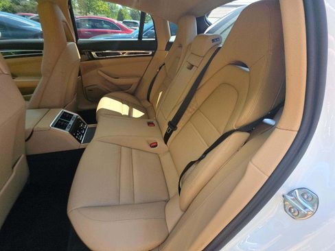 Used 2023 Porsche Panamera Platinum Edition w/ Assistance Package RWD image 7