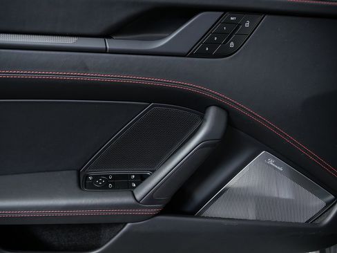 Certified 2025 Porsche 911 Carrera GTS image 6