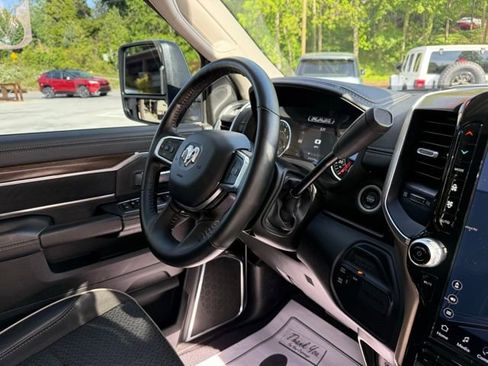 Used 2024 RAM 2500 Laramie AWD/4WD image 93