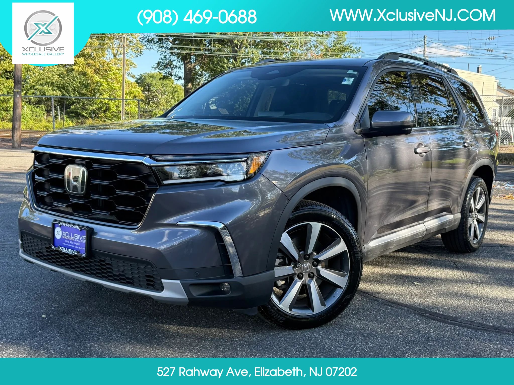 Used 2023 Honda Pilot Touring image 1