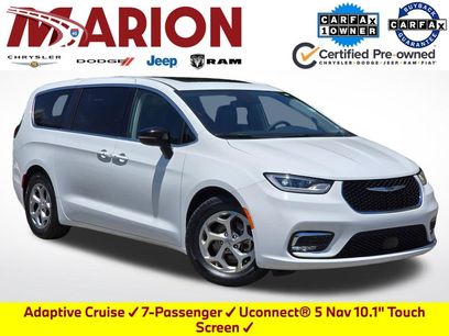 Used 2024 Chrysler Pacifica Limited