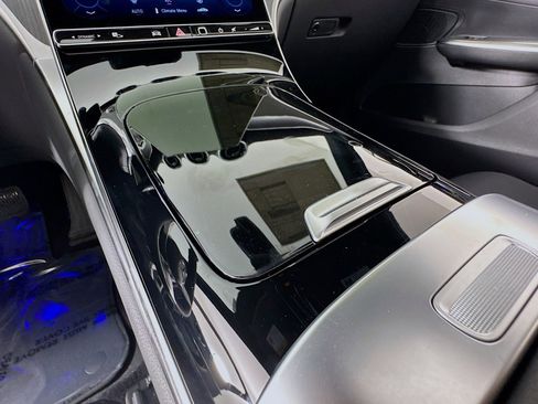 New 2026 Mercedes-Benz GLC 300 image 5