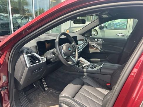 Used 2026 BMW X6 xDrive40i AWD/4WD image 13