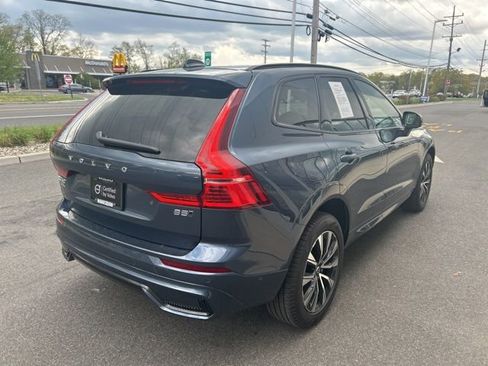 Certified 2025 Volvo XC60 B5 Plus w/ Climate Package AWD/4WD image 5
