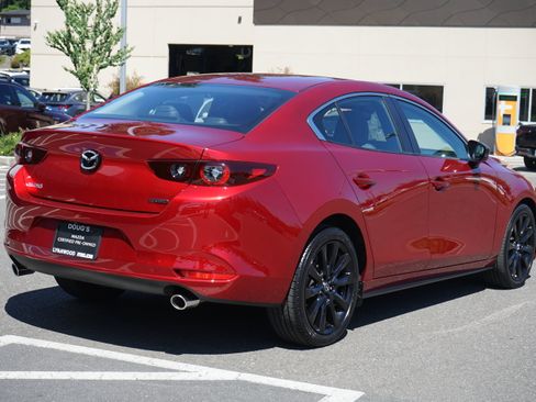 Certified 2025 MAZDA MAZDA3 s FWD image 3