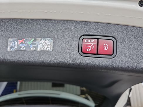 Certified 2026 Mercedes-Benz GLC 300 4MATIC image 14