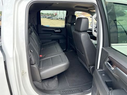 Used 2024 GMC Sierra 1500 SLT RWD image 11