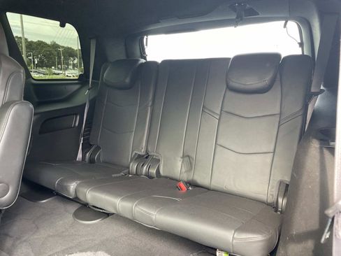 Used 2016 Cadillac Escalade Platinum AWD/4WD image 12