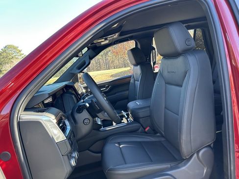 New 2026 GMC Yukon Denali w/ Sun & Power Step Package image 36