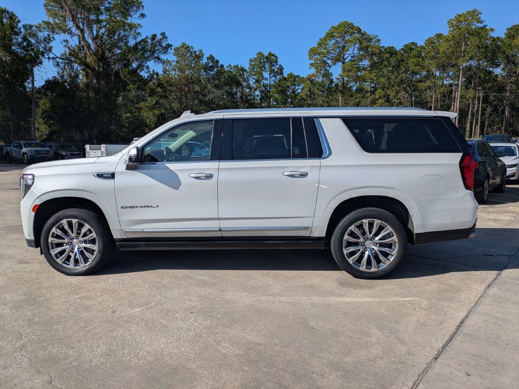 Used 2023 GMC Yukon XL Denali w/ Denali Reserve Package AWD/4WD image 29