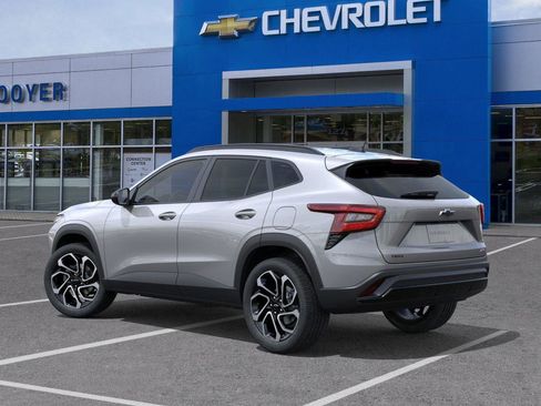 New 2026 Chevrolet Trax RS w/ Driver Confidence Package image 3