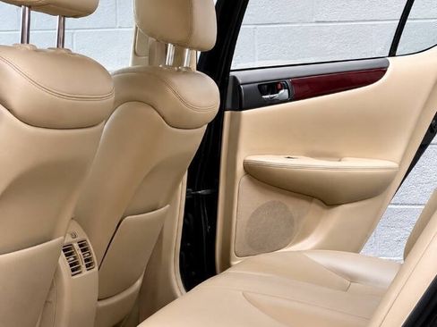 Used 2003 Lexus ES 330 FWD image 6
