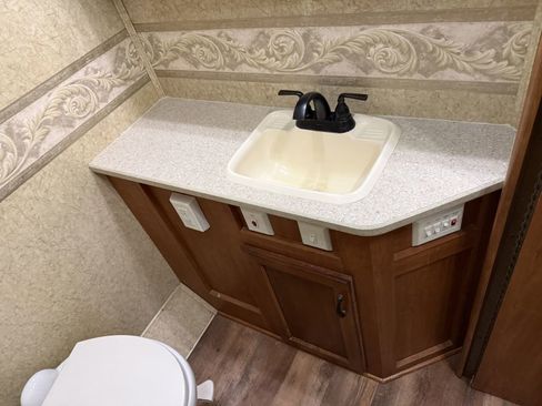 Used 2007 Ford E-450 and Econoline 450 image 62