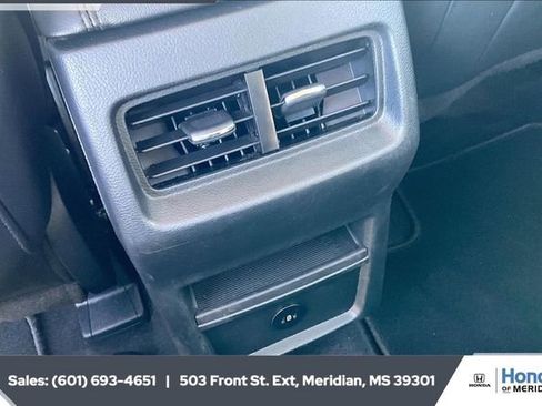 Used 2024 Ford Edge SEL image 23