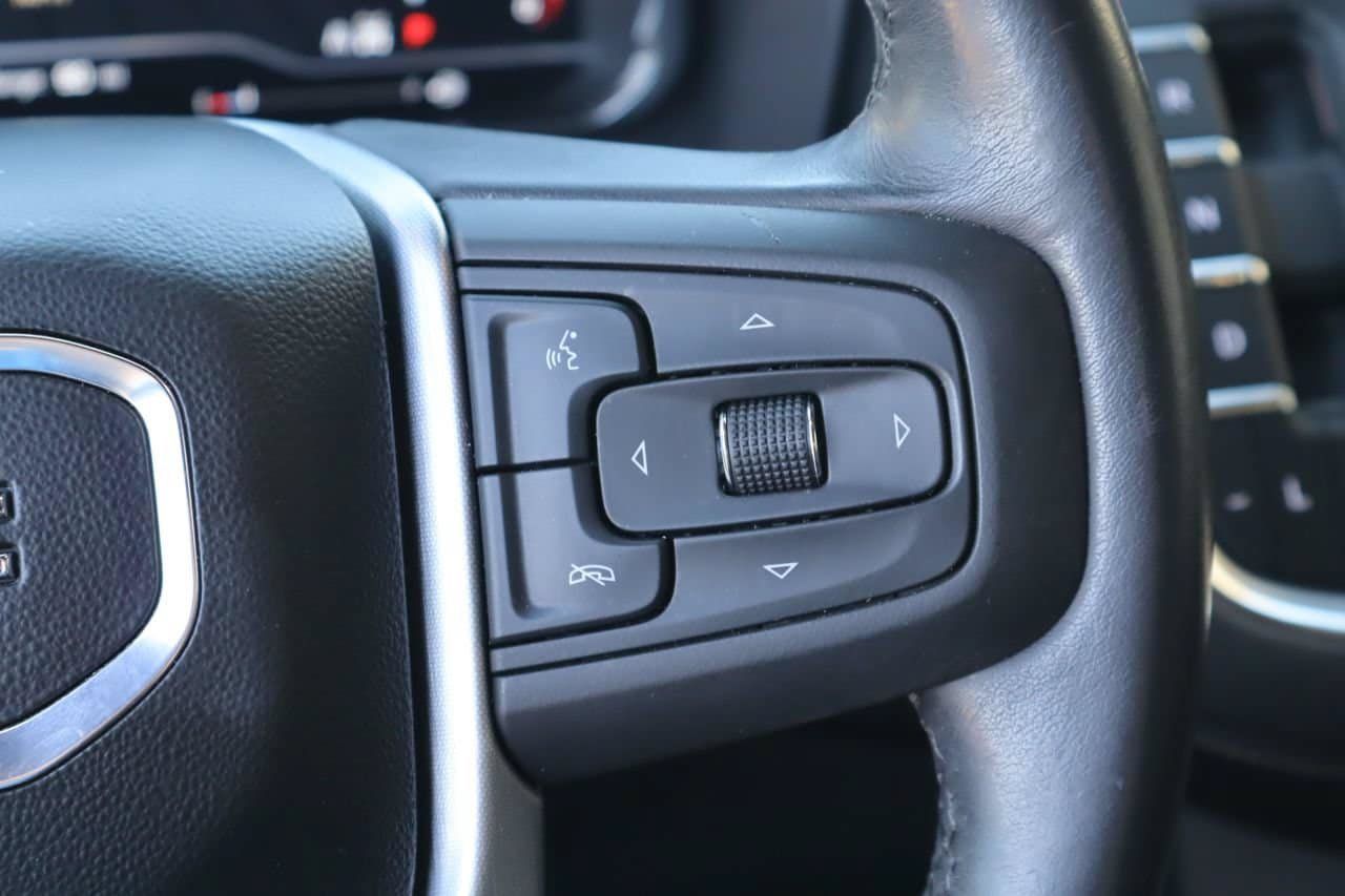 Used 2023 GMC Yukon SLT AWD/4WD image 14