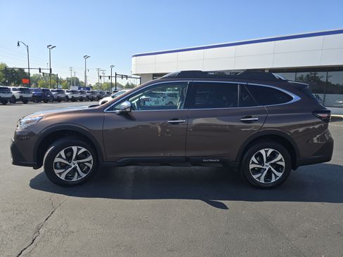 Used 2020 Subaru Outback Touring w/ Popular Package #2 AWD/4WD image 4