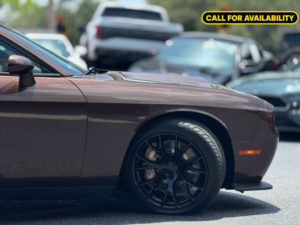 Used 2016 Dodge Challenger SRT Hellcat RWD image 10