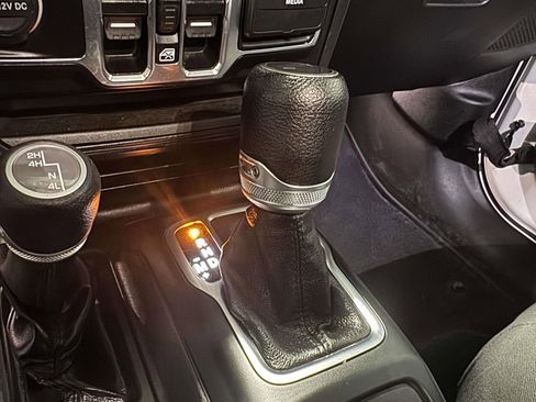 Used 2022 Jeep Gladiator Sport AWD/4WD image 24