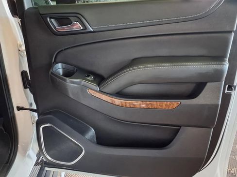 Used 2020 Chevrolet Suburban Premier w/ Premier Plus Edition image 13