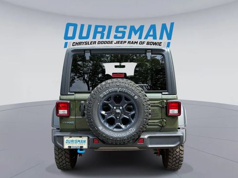 Used 2023 Jeep Wrangler Unlimited w/ Cold Weather Group AWD/4WD image 3