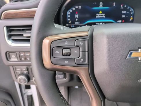 Used 2024 Chevrolet Tahoe High Country AWD/4WD image 18