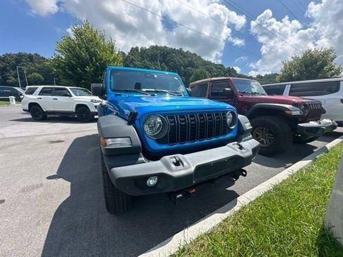 Used 2024 Jeep Wrangler Unlimited Sport AWD/4WD image 30