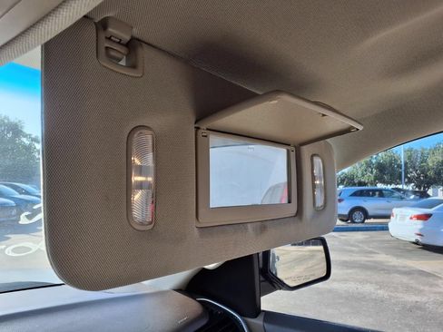 Used 2016 GMC Yukon XL SLE w/ Convenience Package RWD image 27