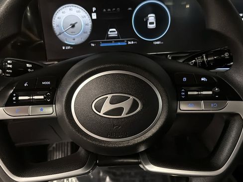 Used 2024 Hyundai Elantra SEL FWD image 11