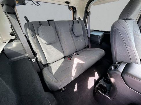 Used 2025 Jeep Wrangler Sport AWD/4WD image 29