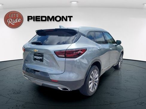 Used 2023 Chevrolet Blazer Premier w/ Driver Confidence II Package FWD image 5
