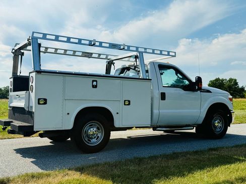 Used 2016 Ford F250 XL w/ Power Equipment Group RWD image 6