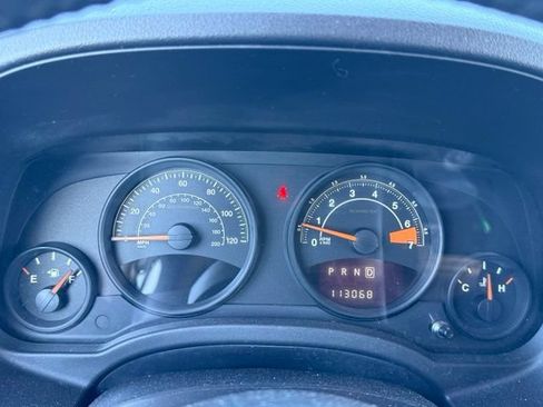 Used 2014 Jeep Patriot Latitude w/ Sun/Sound Group AWD/4WD image 19