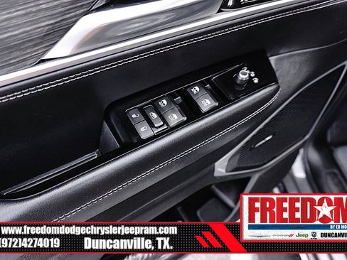 Used 2022 Jeep Wagoneer Series II RWD image 40