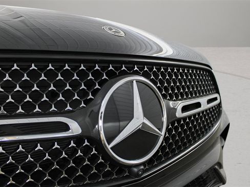 Used 2025 Mercedes-Benz GLC 300 GLC 300 image 30