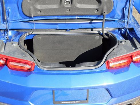 Used 2019 Chevrolet Camaro LT w/ Technology Package image 25