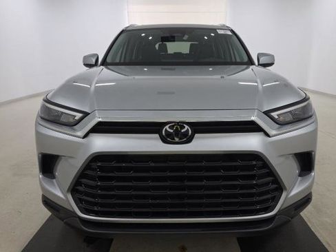 Used 2024 Toyota Grand Highlander XLE image 16