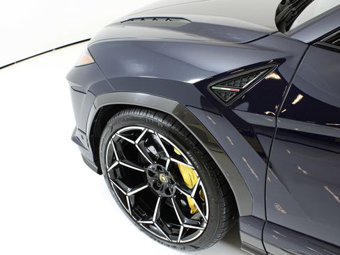 Used 2024 Lamborghini Urus Performante AWD/4WD image 15