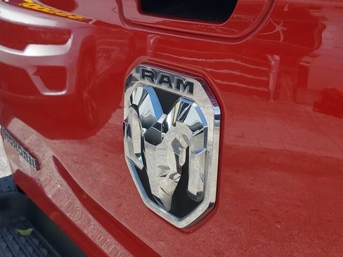 Used 2022 RAM 1500 Big Horn AWD/4WD image 11