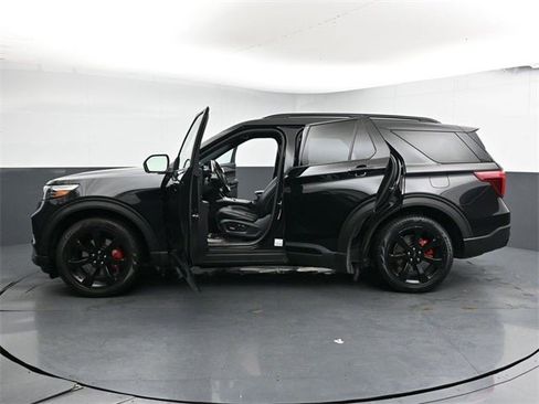 Used 2020 Ford Explorer ST w/ ST Street Pack image 35