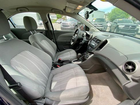 Used 2015 Chevrolet Sonic LT FWD image 9