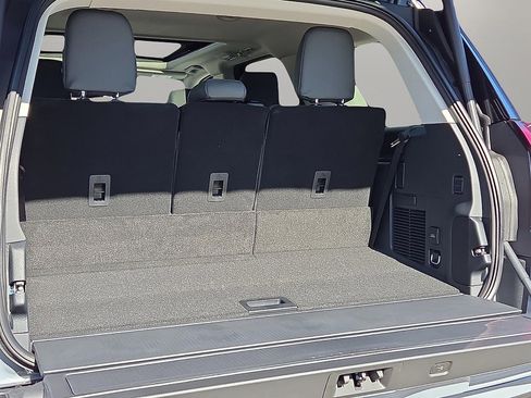 New 2026 Ford Expedition Active image 9