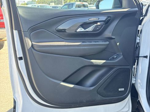 Used 2023 GMC Terrain AT4 w/ Infotainment Package II image 14