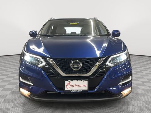 Used 2021 Nissan Rogue Sport SL w/ Premium Package image 2