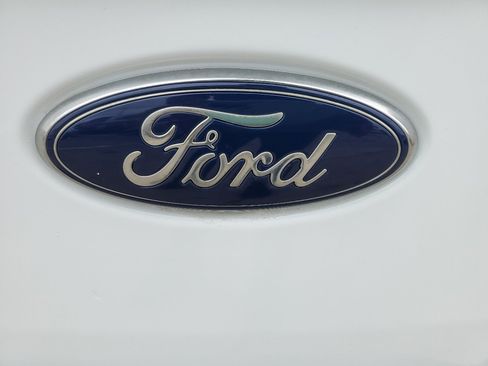 Used 2017 Ford Transit Connect XLT image 8