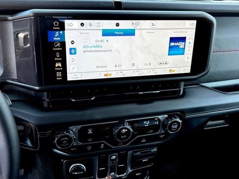 Used 2024 Jeep Wrangler Unlimited Rubicon image 21