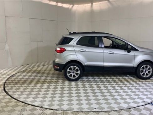 Used 2021 Ford EcoSport SE image 9